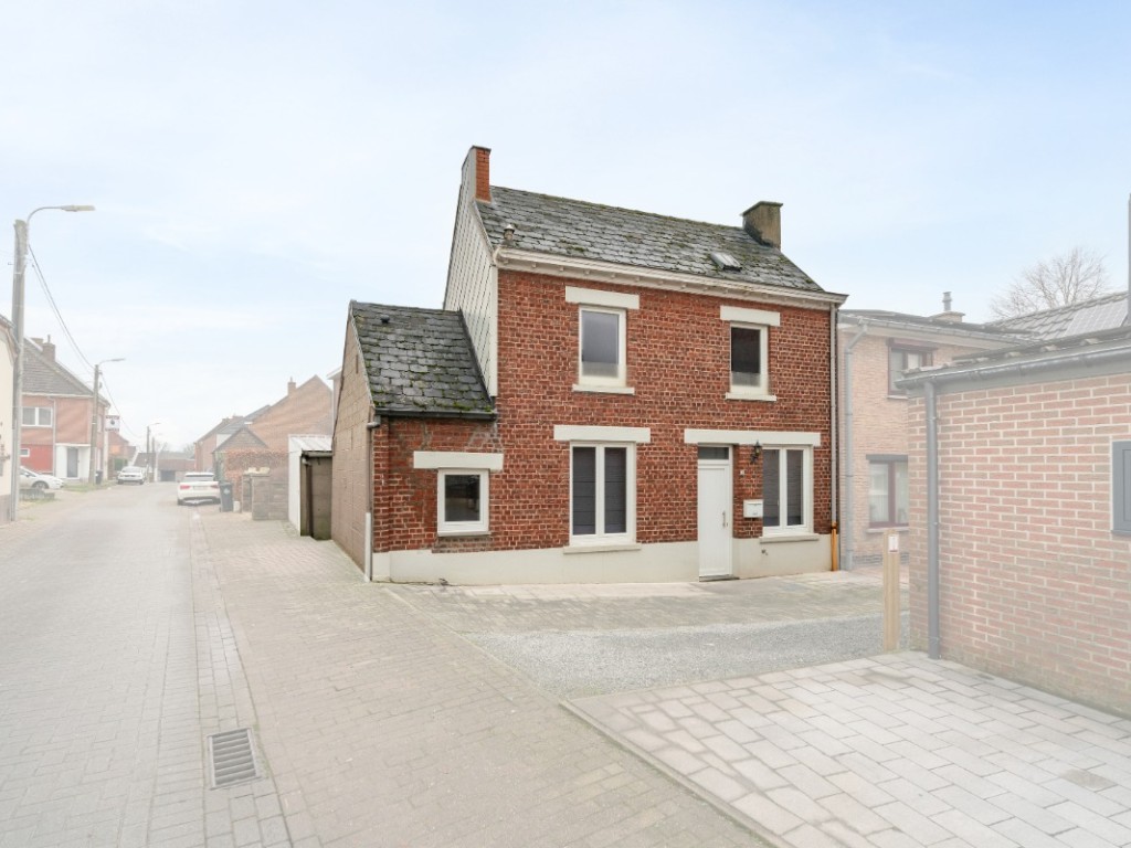 Bosstraat - 28 - - 9500