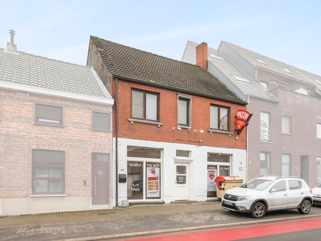 Stationsstraat - 128 - - 9250