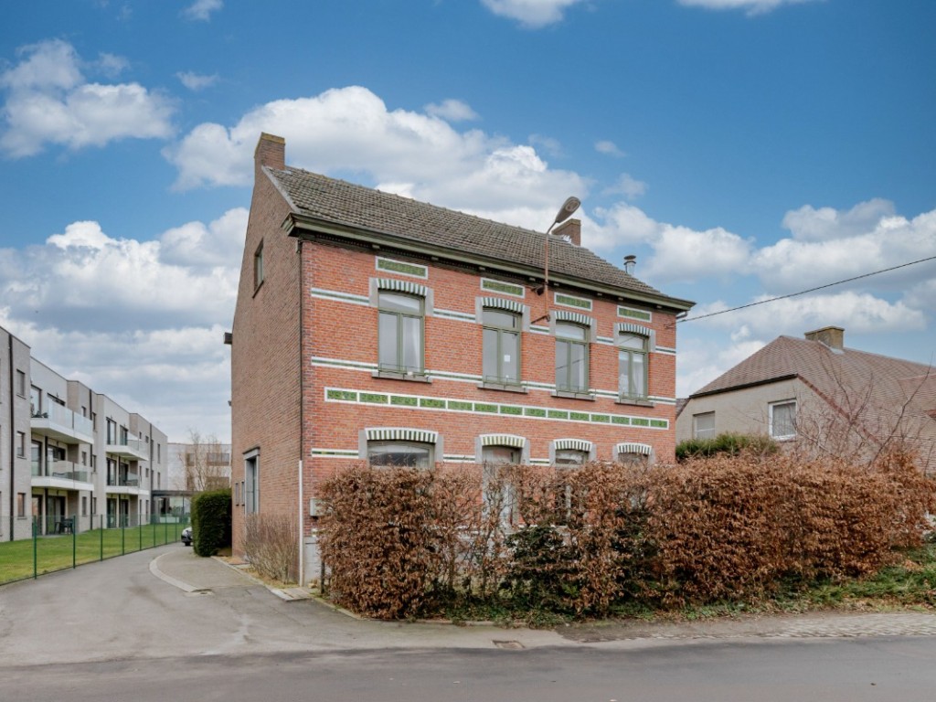 Elsburgstraat - 4 - - 9960