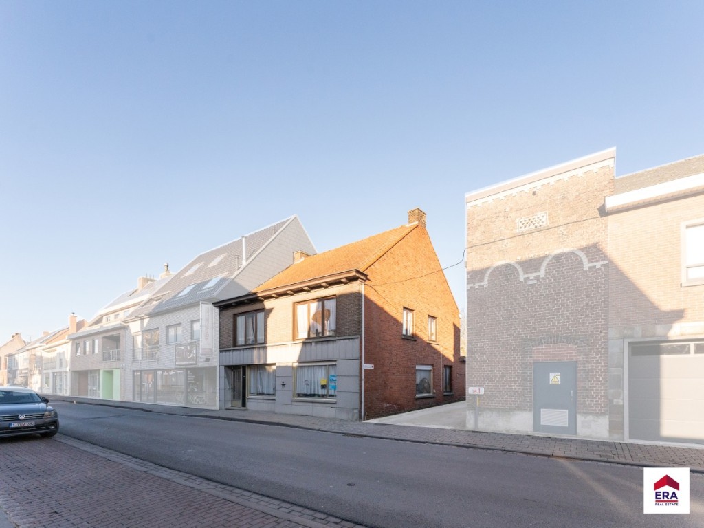 Statiestraat - 11 - - 8720