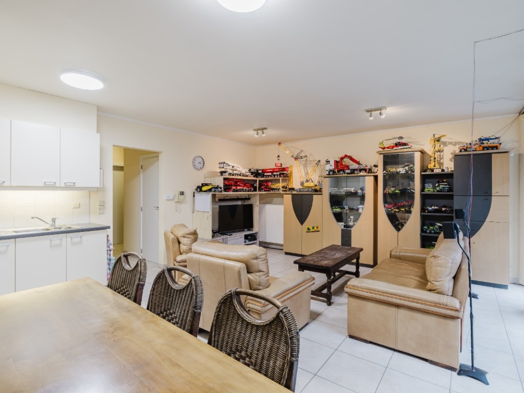Leegstraat - 13 001 - - 9060