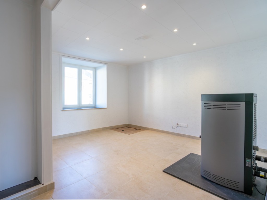 Rue du Home - 28 - - 6870
