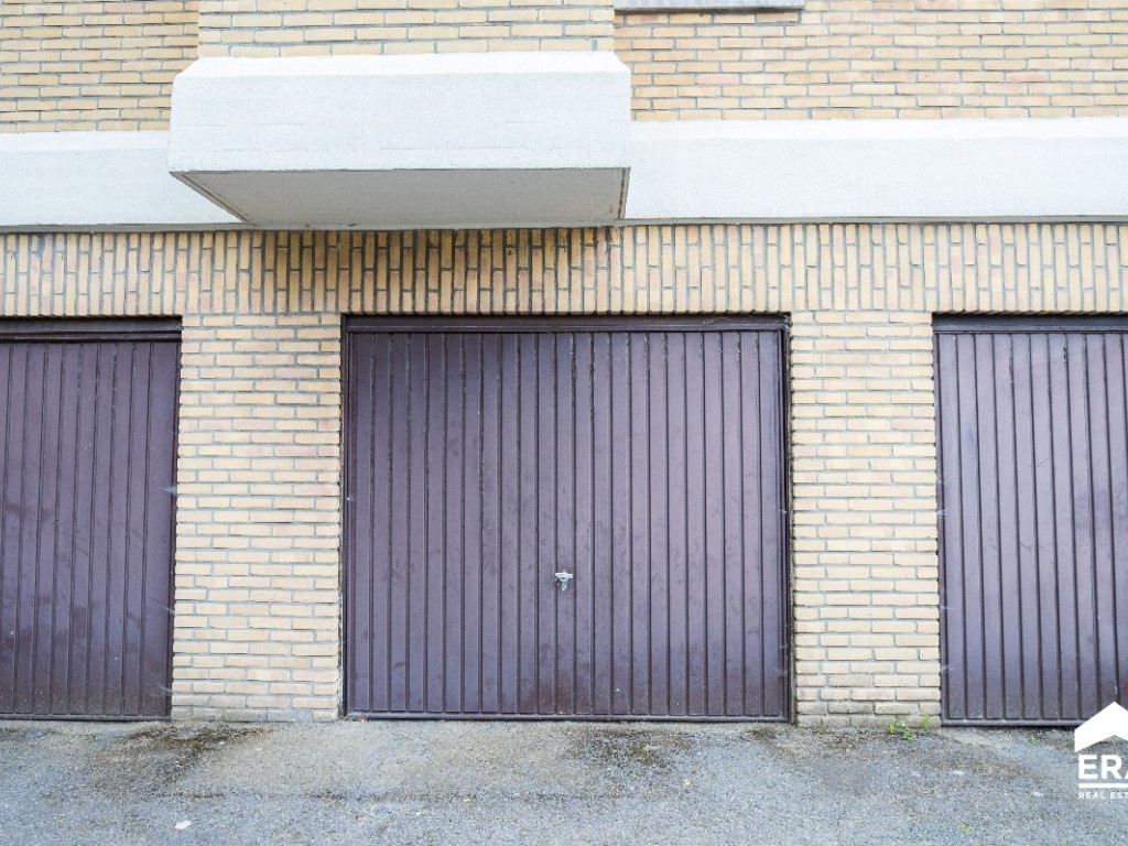 Vleeshouwersstraat - Garage 2 - - 8900