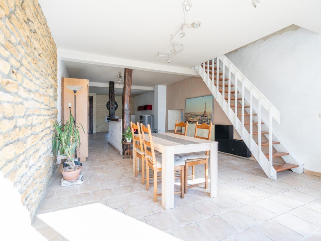 Quartier au Mesnil - 1 - A - 6760