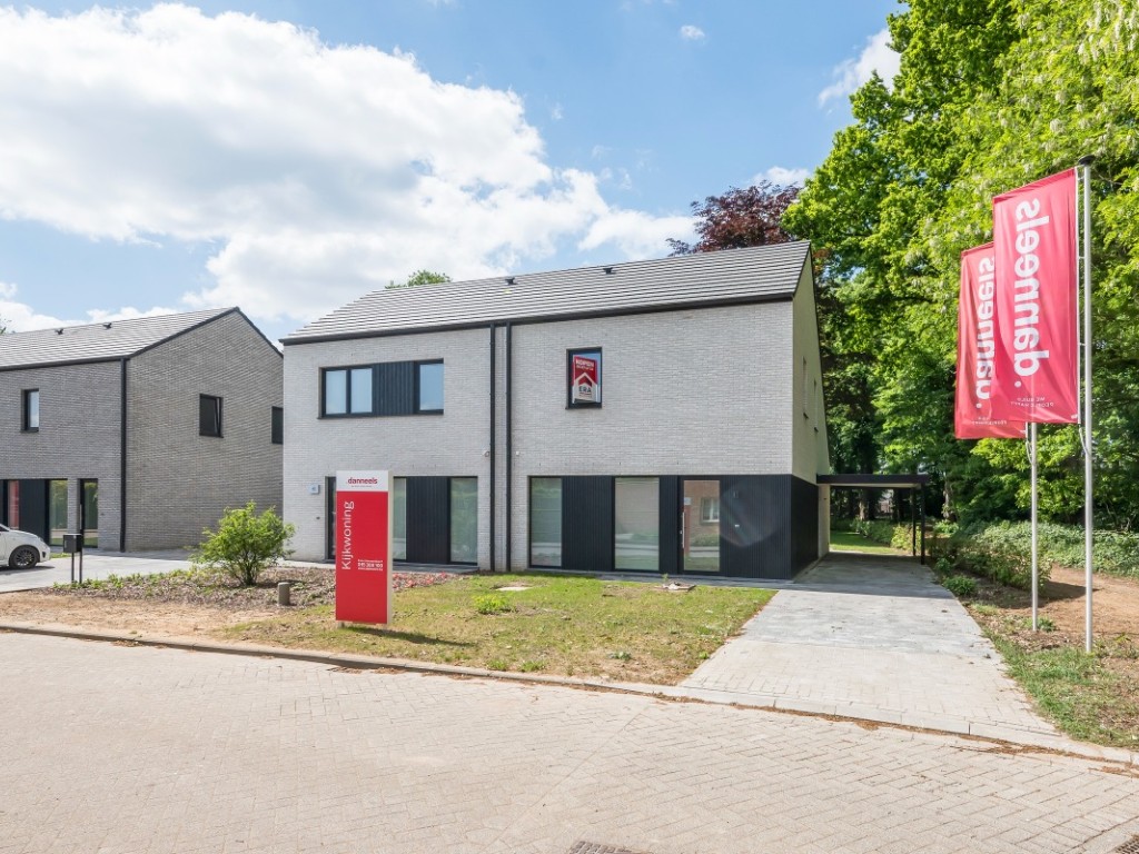 Oostakker - 2 - - Lot 2 - 2290