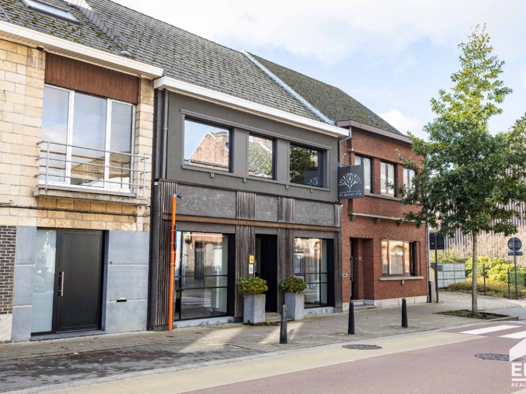 Hogeweg - 82 - - 9320