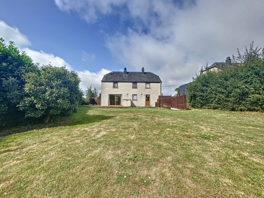 Rue Notre Dame - 19 - - 6860