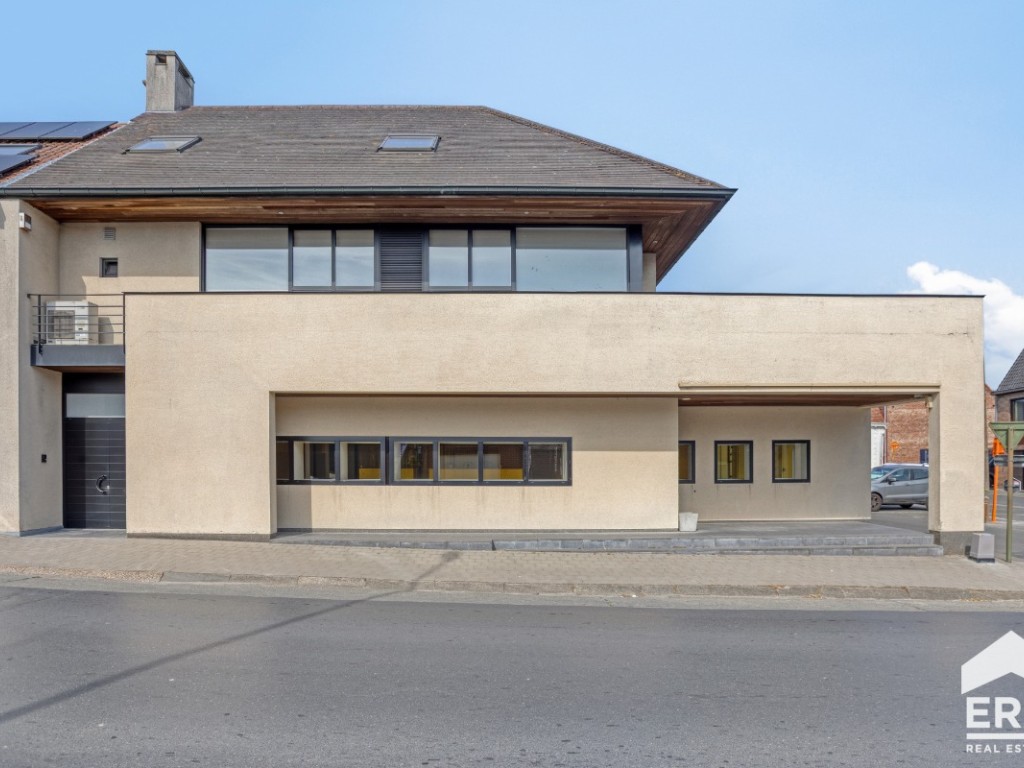 Zwevezeelsestraat - 28 - - 8851