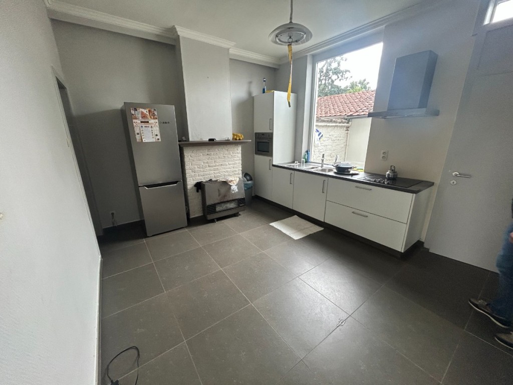 Stationstraat - 69 - - 8890