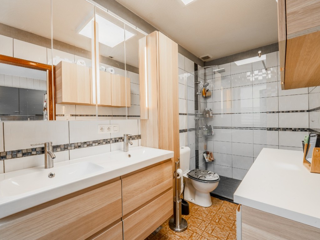 Rue Eudore Davio - 65 - - 4102