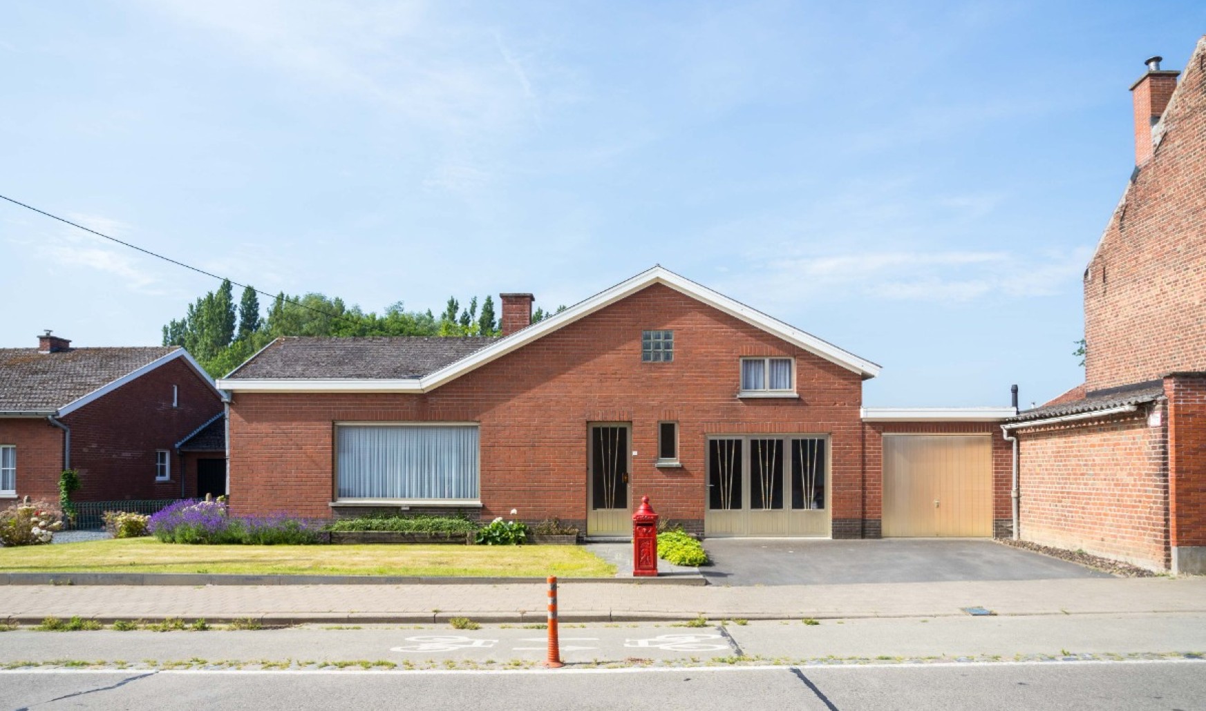 Aalbeeksestraat - 97 - - 8510