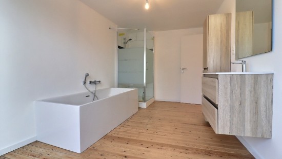 Rue Elisielle - 63 - - 7387