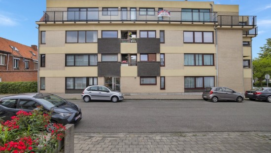 Clement D&#039;hooghelaan - 38 B - - 9140