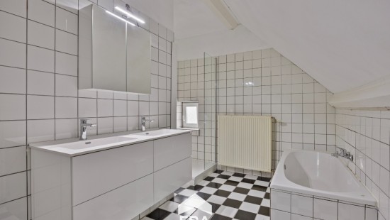 Neeroeterenstraat - 23 - - 3680