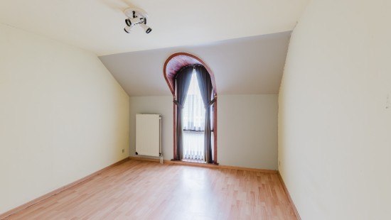 Hoogstraat - 9 - - 9960
