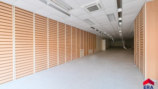 Markt - 85 - - 9900