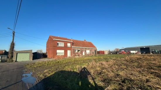 Slypsstraat - 6+8 - - 8890