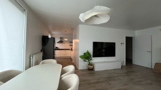 Leest - 84 - 2 - 2330