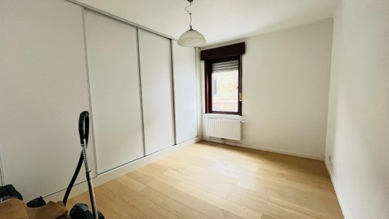 Speldenstraat - 18 - - 8940